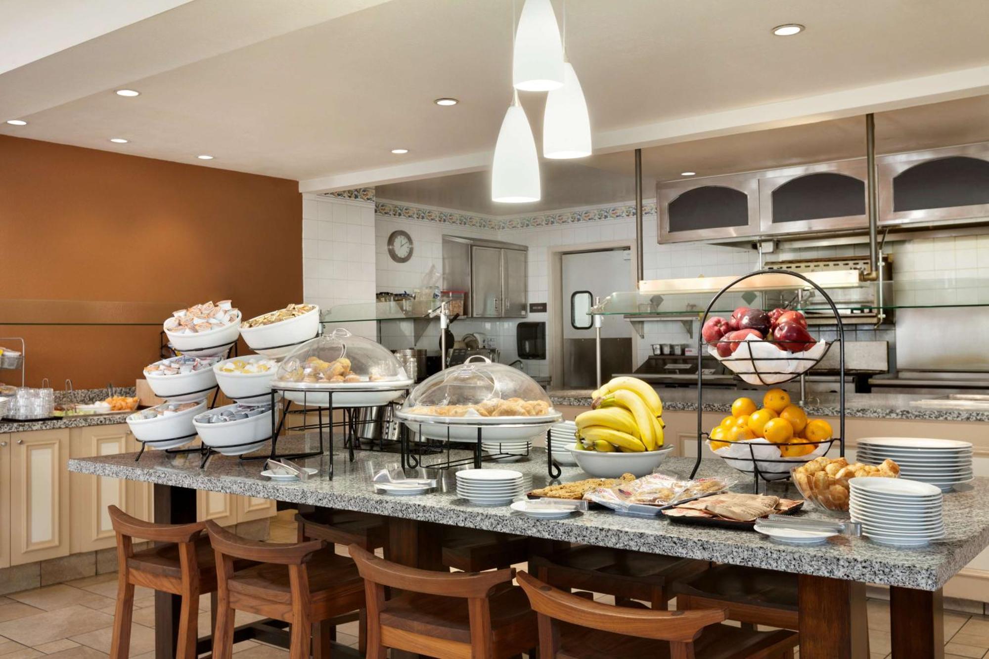Hilton Garden Inn San Jose/Милпитас Екстериор снимка